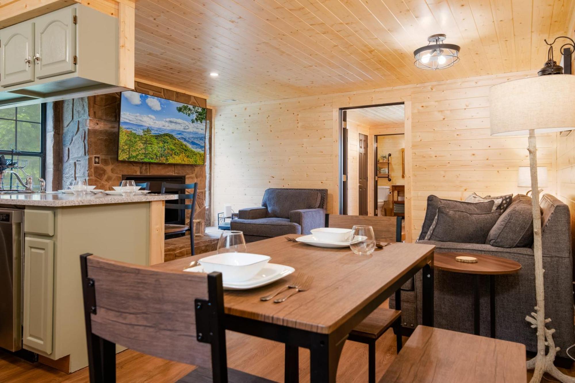 Mountain Views At Dolly'S Castle Unit 3 Villa เซอเวียร์วีล ภายนอก รูปภาพ