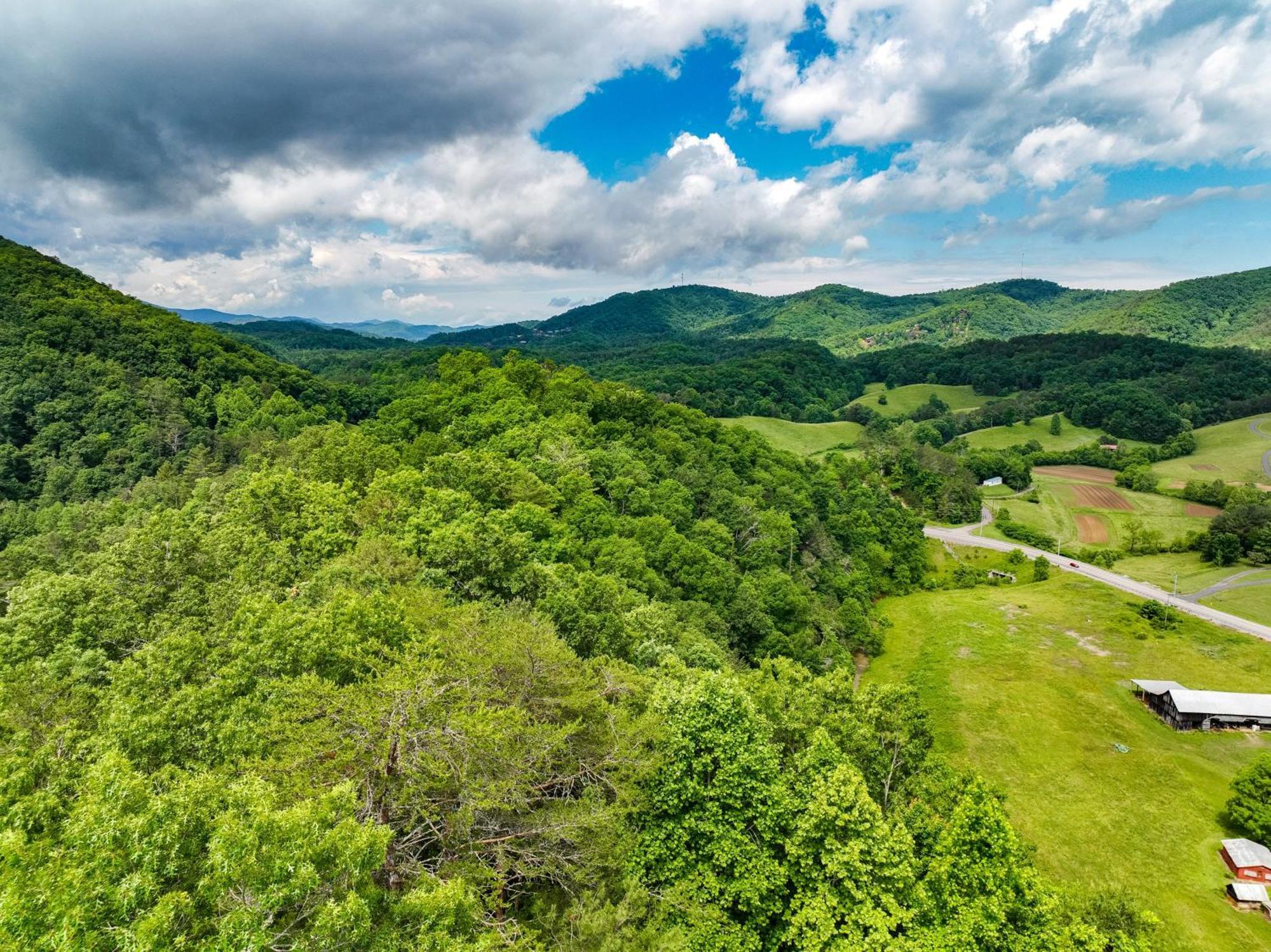 Mountain Views At Dolly'S Castle Unit 3 Villa เซอเวียร์วีล ภายนอก รูปภาพ